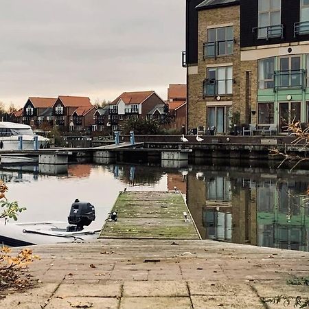 Waterside Townhouse With Balcony And Marina View Appartamento Skellingthorpe Esterno foto